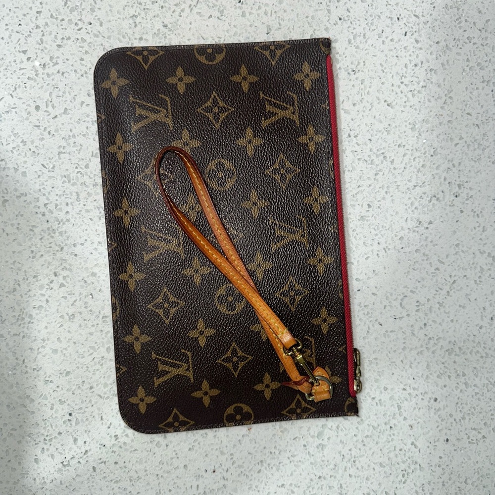 LV Neverfull MM Bag - Picture 16 of 16